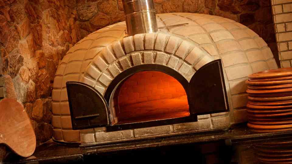what can you cook in pizza oven