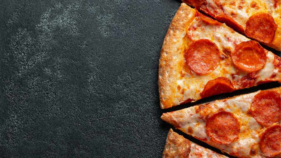 Can i use an ooni pizza oven indoors deals